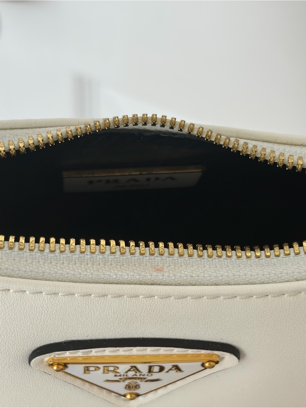 "Prada" White Shoulder Bag - Picture 3 of 4
